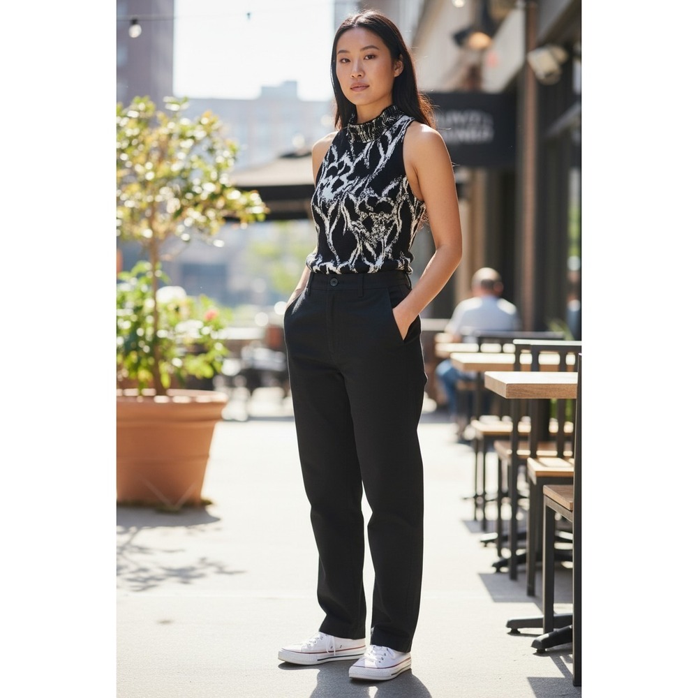 White House Black Market Knitted Sleeveless Top With Beaded Collar Size Small‎